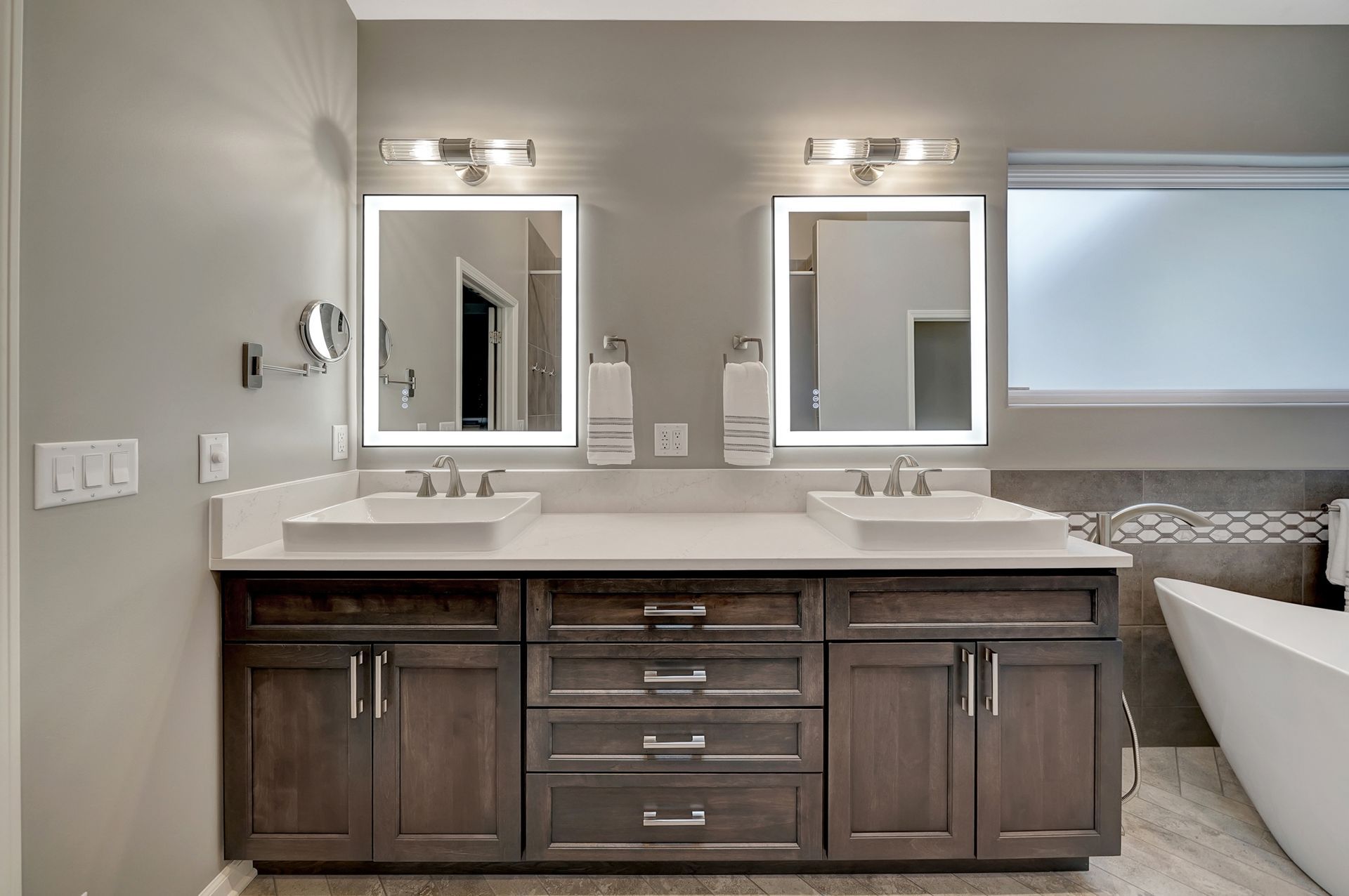 Mirror - Lincoln, NE - SkyLimit Remodeling