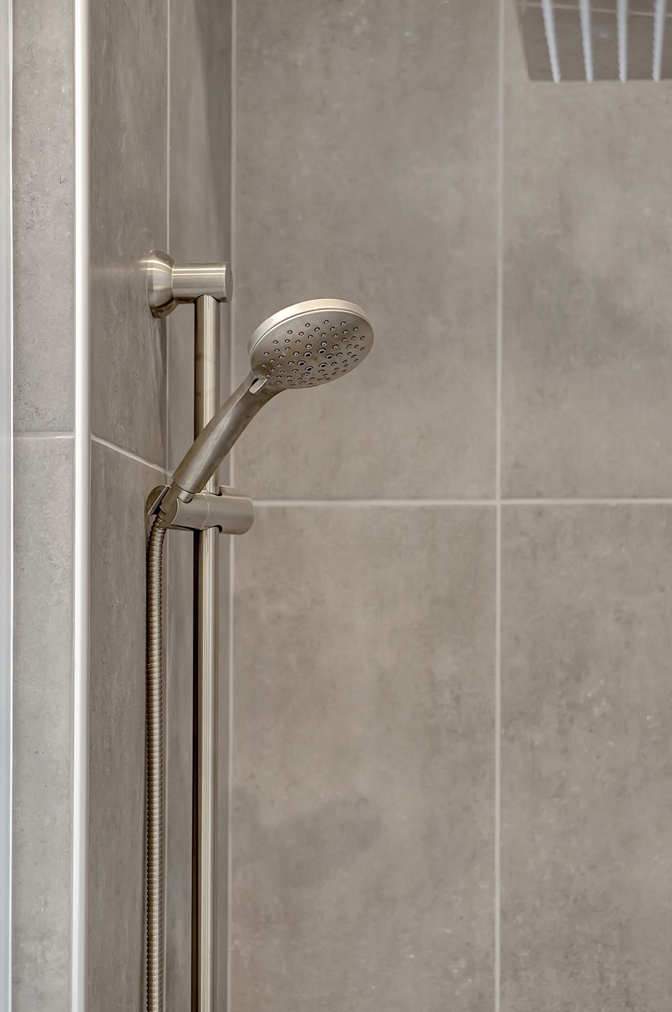 Modern Shower - Lincoln, NE - SkyLimit Remodeling