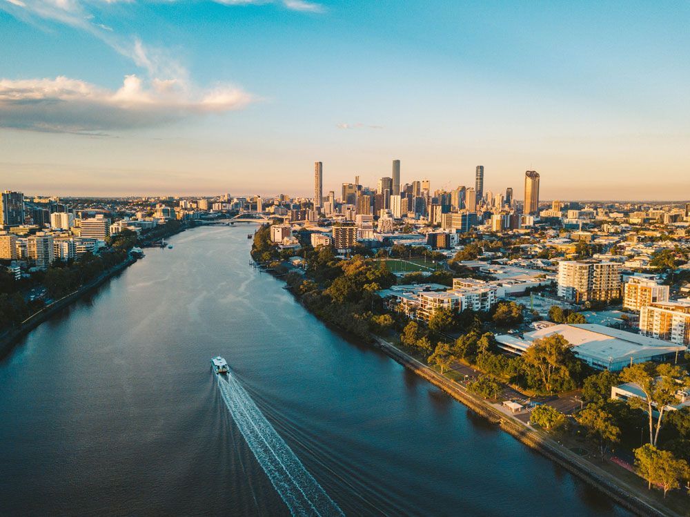 Aerial View of Brisbane River Flowing Through City — Bampak In Brisbane QLD