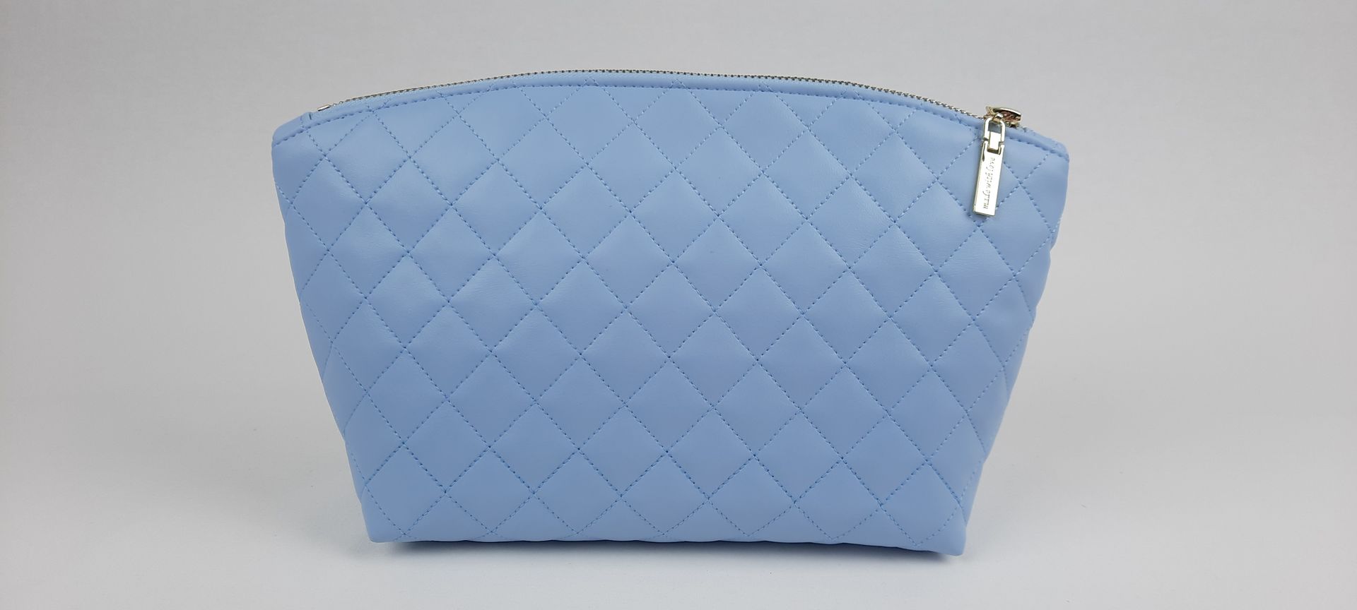 NECESSAIRE ESTOJO PELE SINTÉTICA ACOLCHOADA COR AZUL ACESSÓRIOS DOURADOS