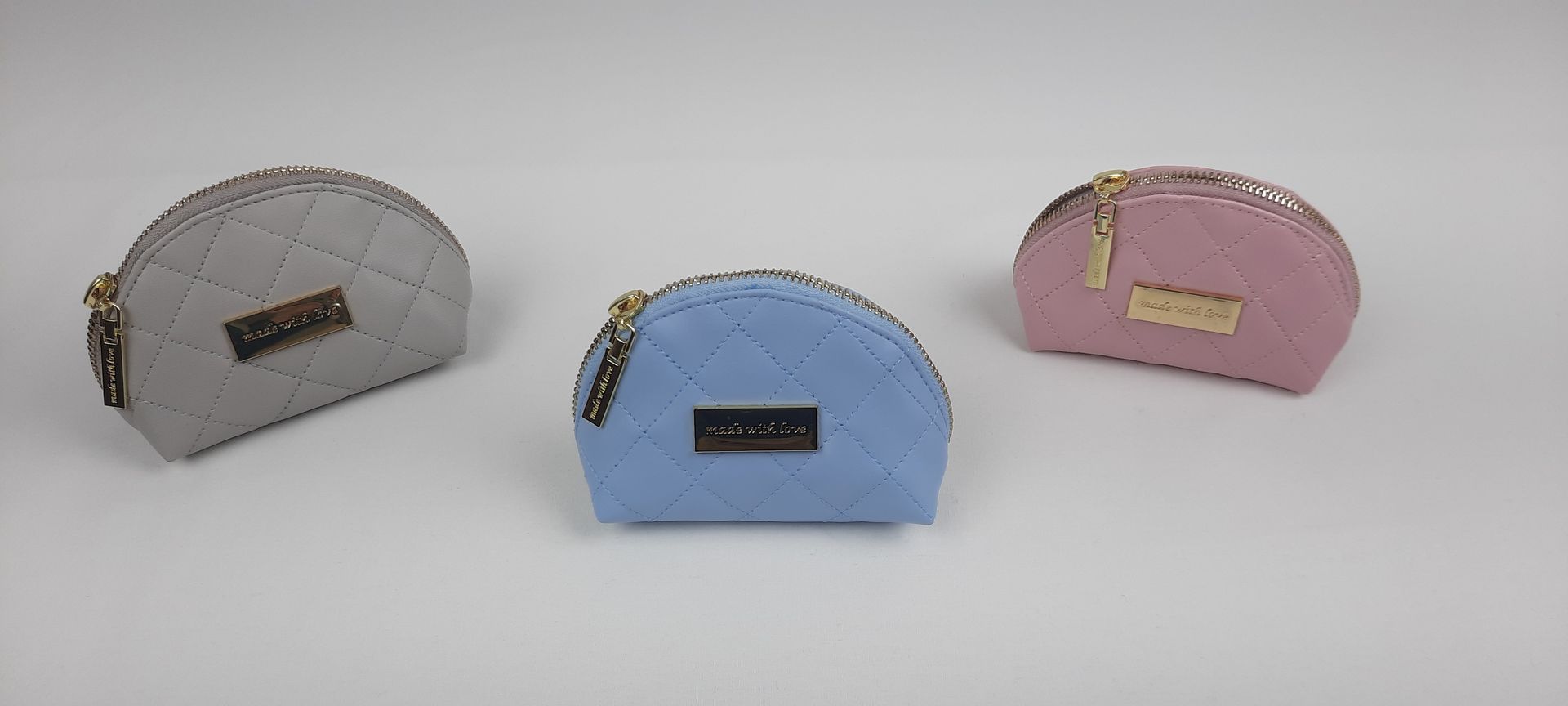 PORTA CHUPETA BOLSA PELE SINTÉTICA ACOLCHOADA ACESSÓRIOS DOURADOS