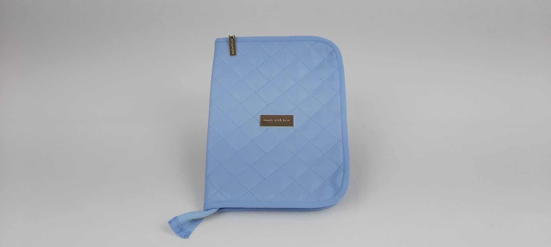 PORTA DOCUMENTOS PELE SINTÉTICA ACOLCHOADA COR AZUL ACESSÓRIOS DOURADOS