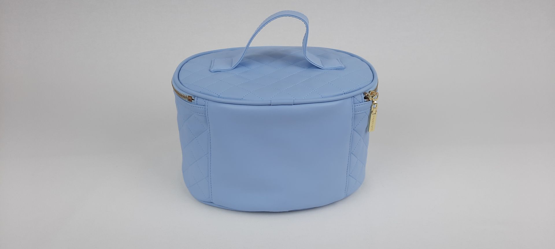 MALINHA TOILETTE OVAL PELE SINTÉTICA ACOLCHOADA COR AZUL ACESSÓRIOS DOURADOS