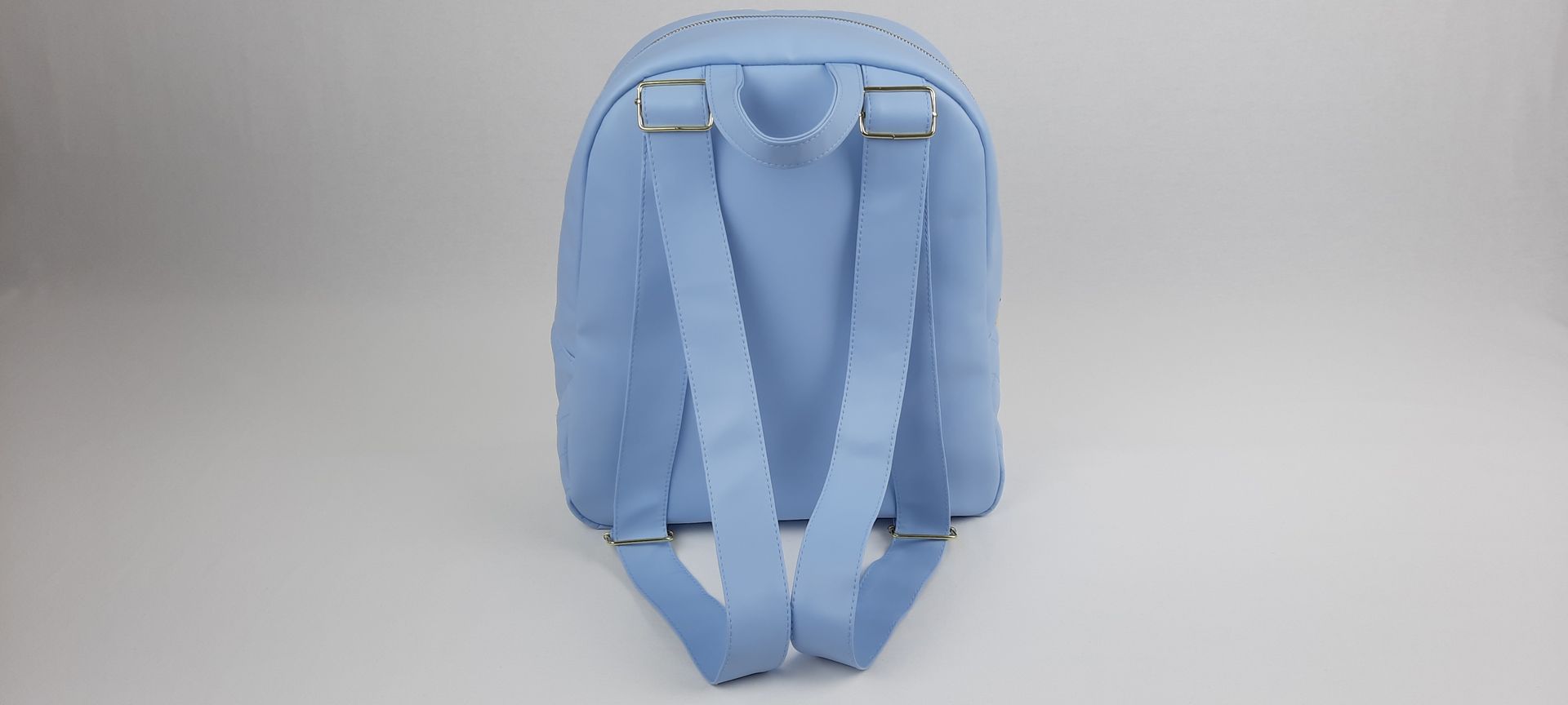 MOCHILA PELE SINTÉTICA ACOLCHOADA COR AZUL ACESSÓRIOS DOURADOS