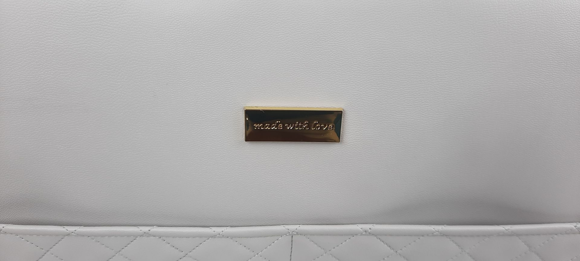 SACO MATERNIDADE NV5 PELE SINTÉTICA ACOLCHOADA COR CINZA ACESSÓRIOS DOURADOS 