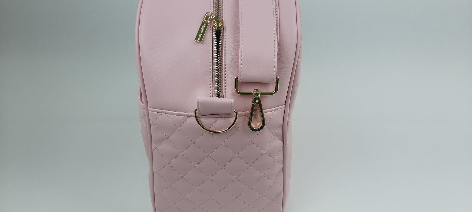 SACO MATERNIDADE NV5 PELE SINTÉTICA ACOLCHOADA COR ROSA ACESSÓRIOS DOURADOS 