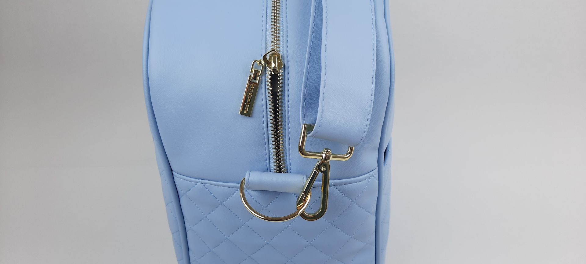 SACO MATERNIDADE NV5 PELE SINTÉTICA ACOLCHOADA COR AZUL ACESSÓRIOS DOURADOS 