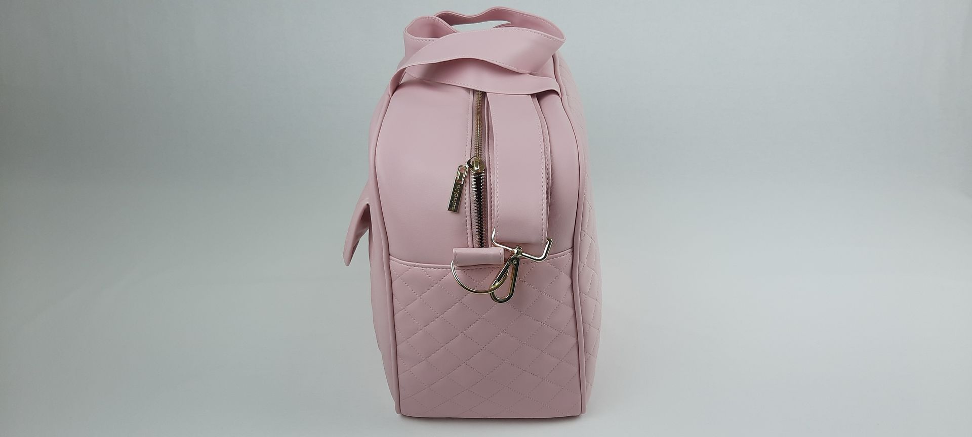 SACO MATERNIDADE NV6 PELE SINTÉTICA ACOLCHOADA COR ROSA ACESSÓRIOS DOURADOS