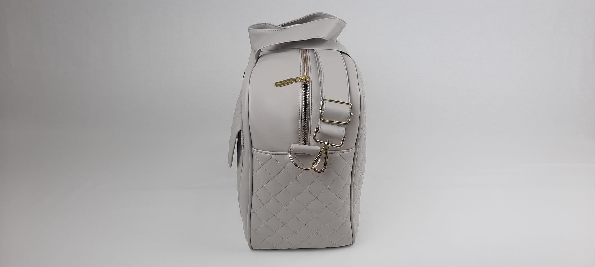 SACO MATERNIDADE NV6 PELE SINTÉTICA ACOLCHOADA COR CINZA ACESSÓRIOS DOURADOS