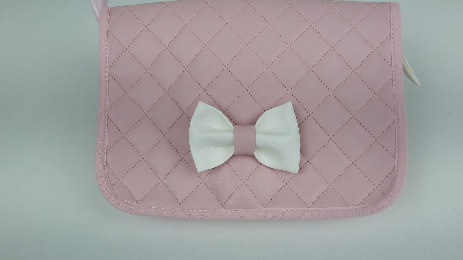 PORTA DOCUMENTOS LAÇO PELE SINTÉTICA ACOLCHOADA COR ROSA
