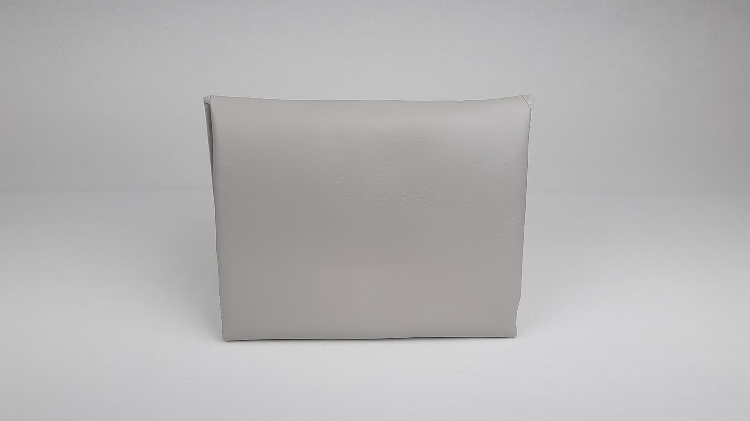 MUDA FRALDAS PELE SINTÉTICA LISA COM LAÇO COR CINZA