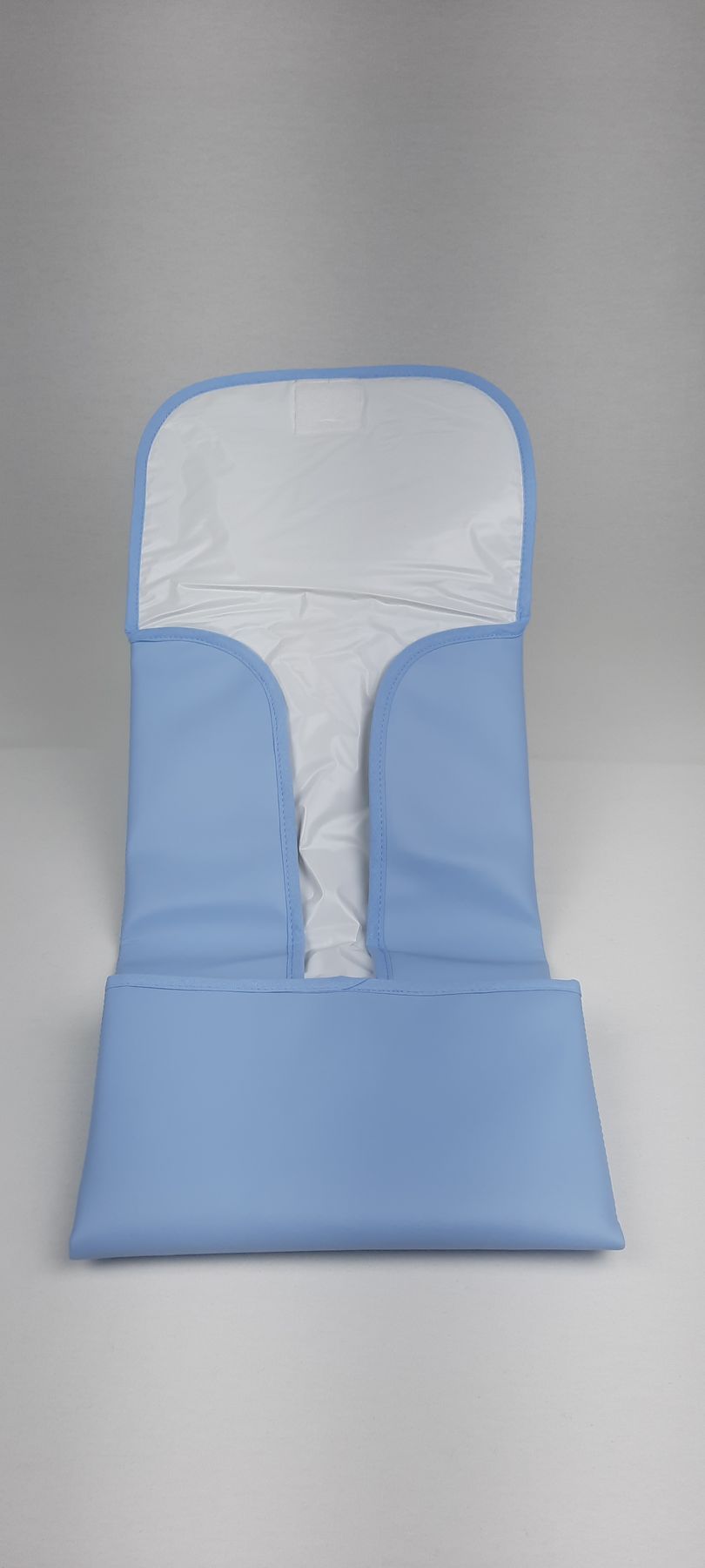 MUDA FRALDAS PELE SINTÉTICA LISA COM LAÇO COR AZUL