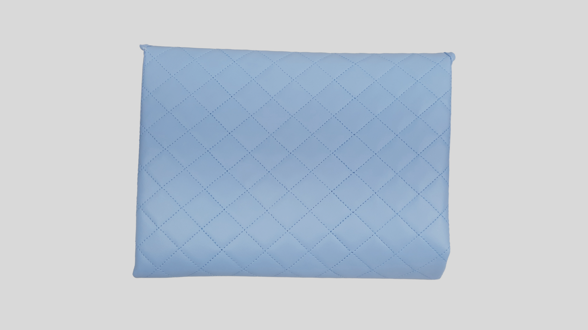 MUDA FRALDAS PELE SINTÉTICA ACOLCHOADA COR AZUL COM FECHO DE VELCRO, FORRO INTERIOR EM POLIURETANO E LAÇO