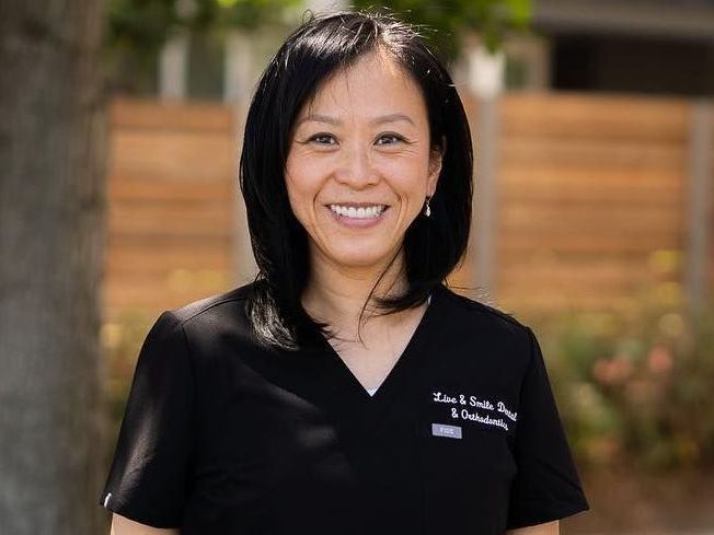 Dr Zoe Huang 