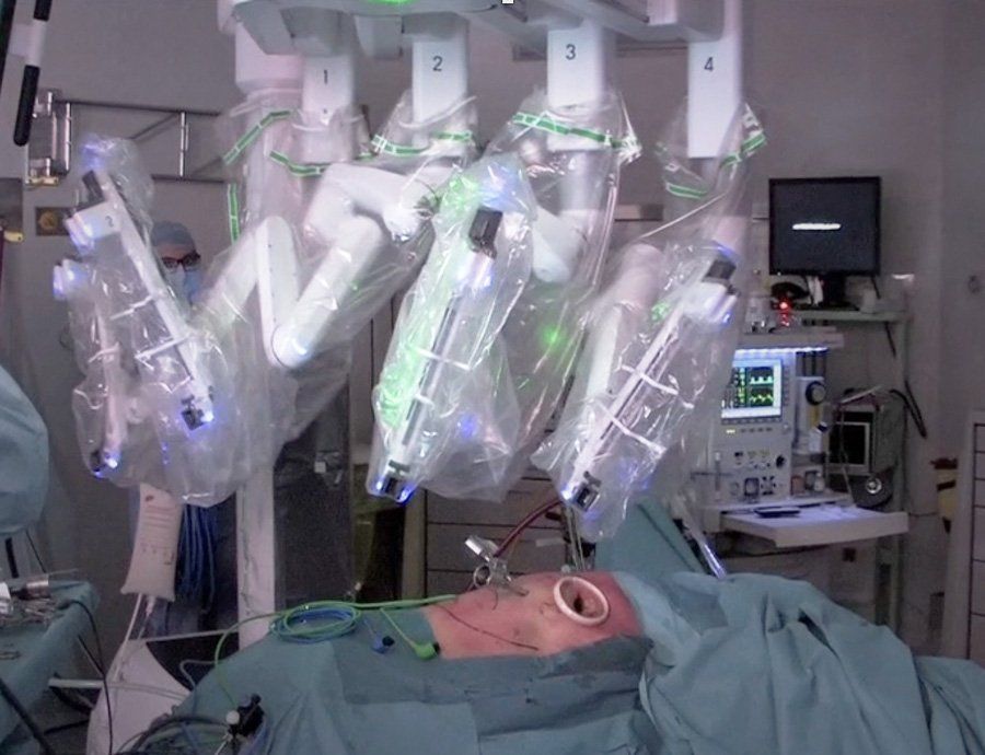 Intervento di chirurgia toracica robotica con il robot Da Vinci, Dottoressa Giulia Veronesi