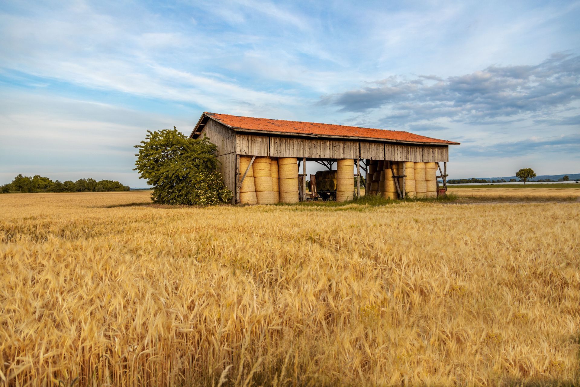 pole barn construction by KKR worker