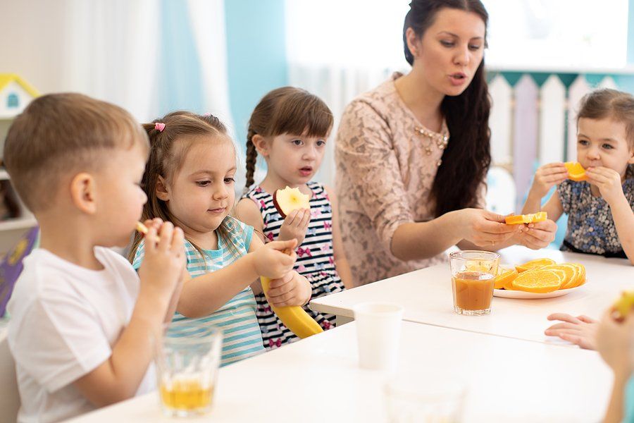 kids eating in the table