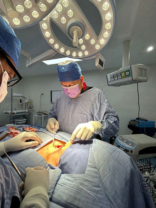 DR CÉSAR L. LUNA RODRÍGUEZ