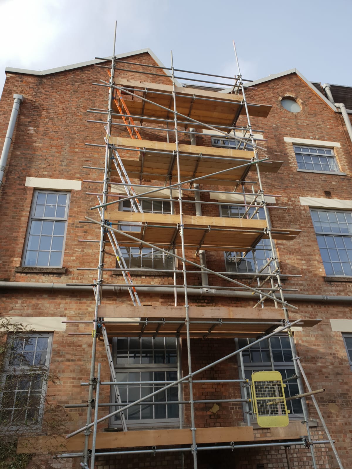 Scaffolding tower to access broken downpipe