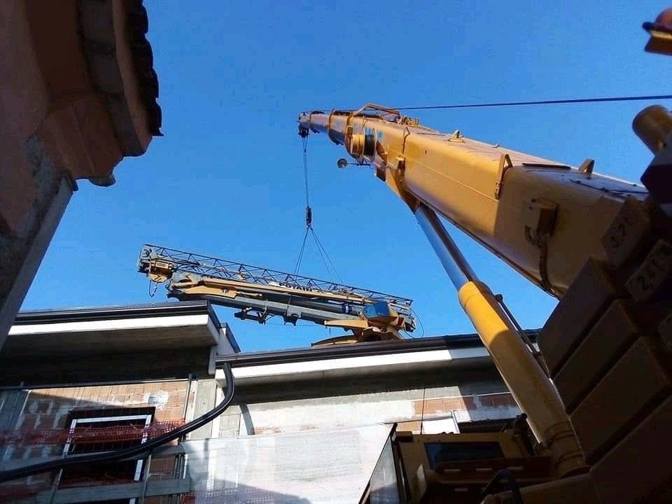 Sollevamento con autogrù