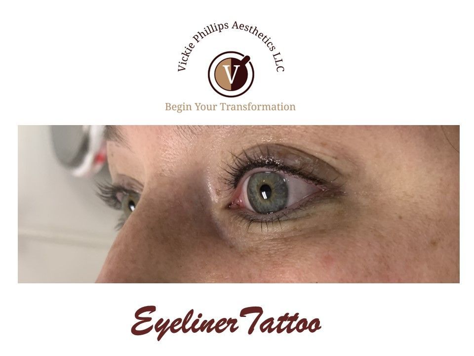 Example of eyeliner tattoo on customer