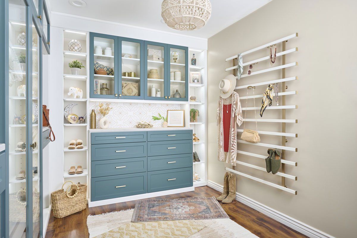 Custom Walk In Closet System