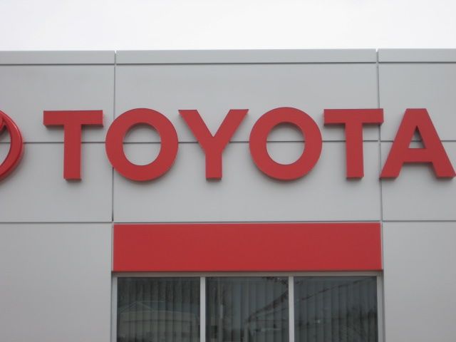 Toyota/Scion Dealership 4 - Minneapolis, MN - Berwald Roofing