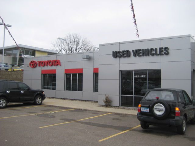 Toyota/Scion Dealership 5 - Minneapolis, MN - Berwald Roofing