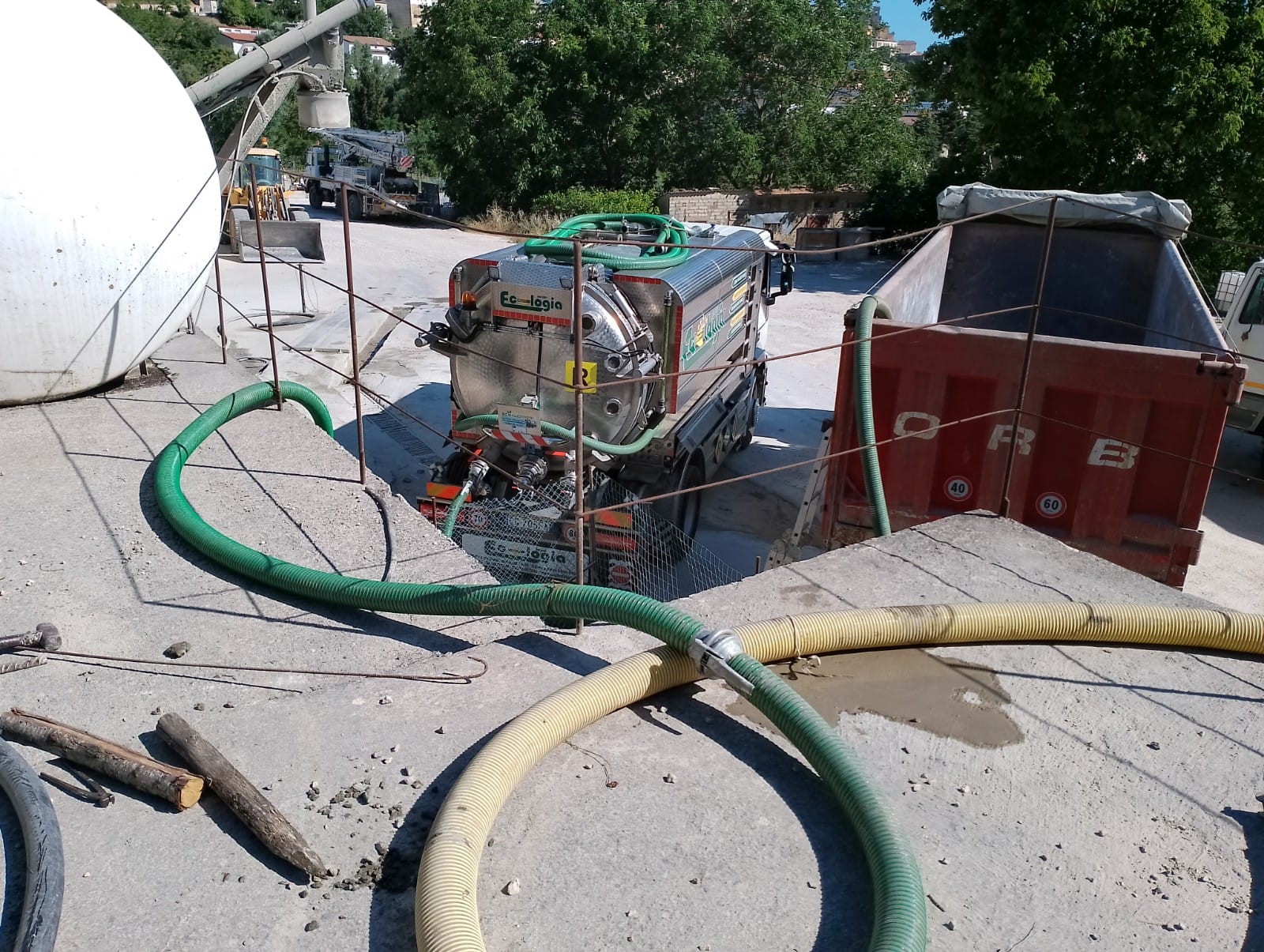 servizio raccolta rifiuti urbani