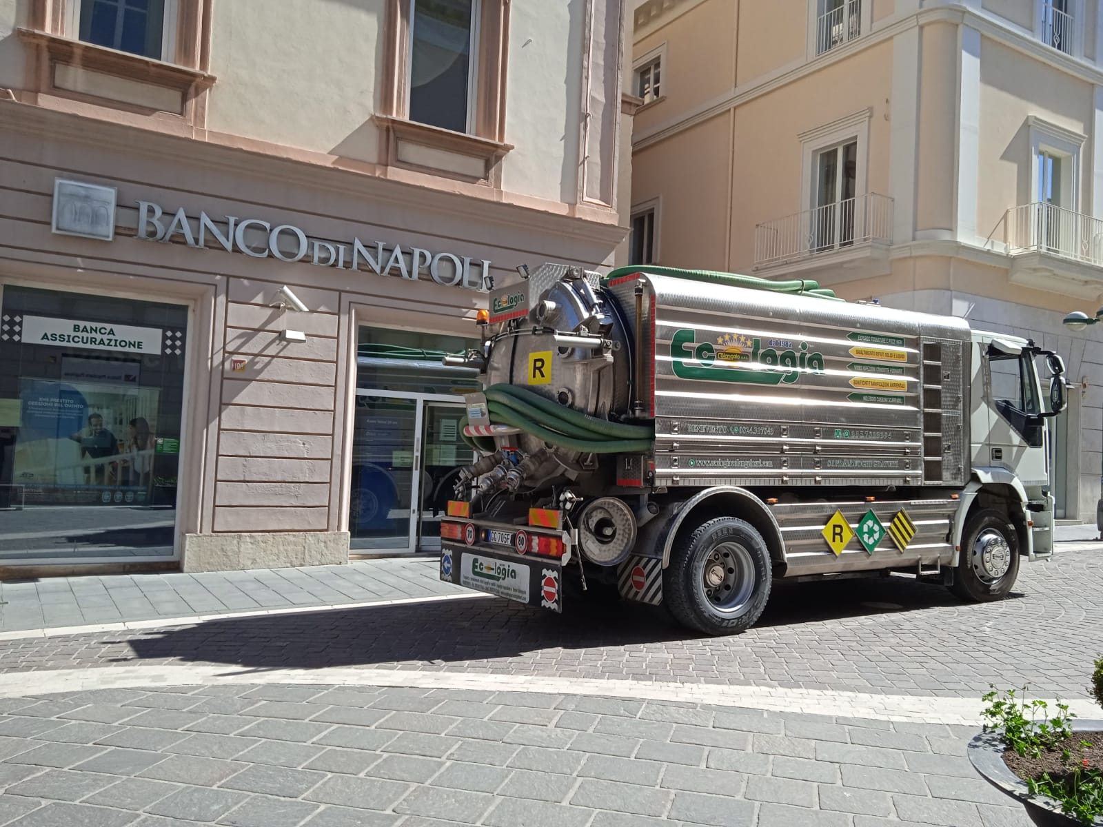 smaltimento rifiuti urbani