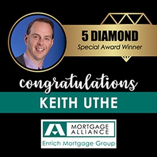 A picture of a man with the words 5 diamond special award winner