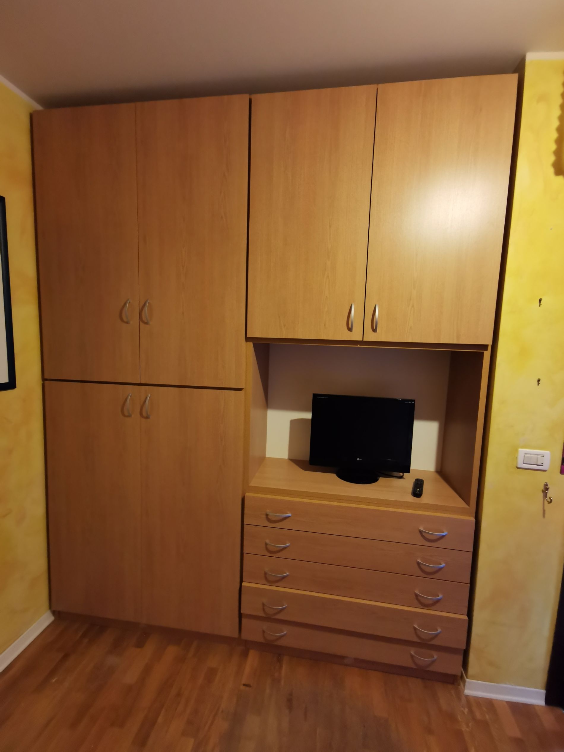 mobili in legno su misura