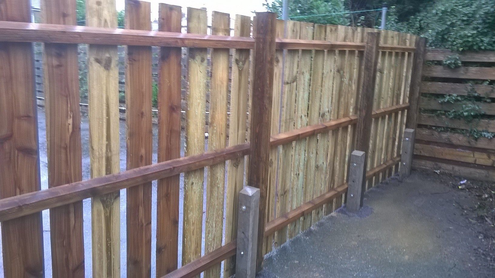 wooden wall fencing