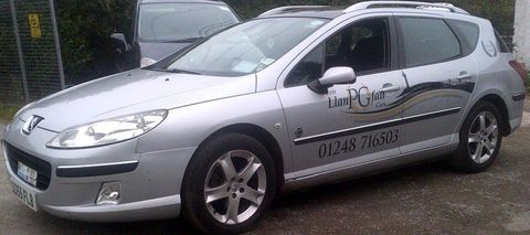 silver colour taxi