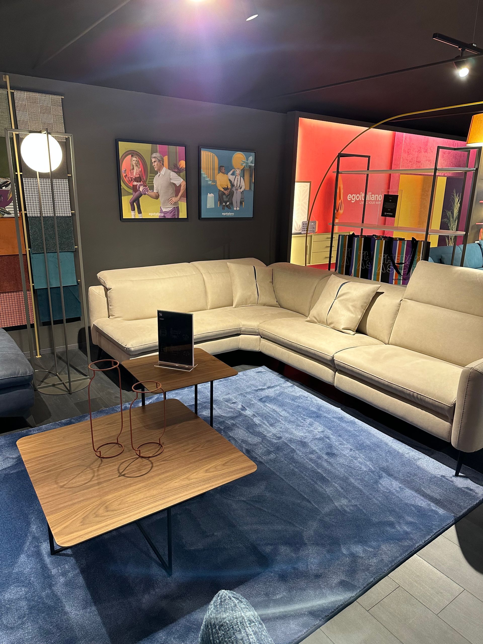 composizione soggiorno con divano panna