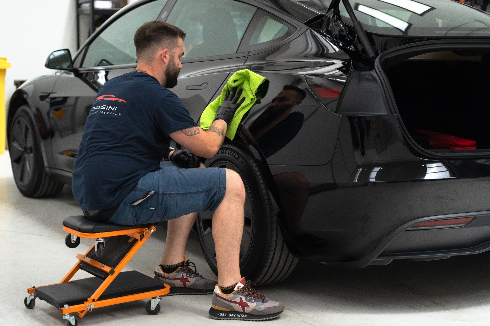 Pulizia interna auto Mangini