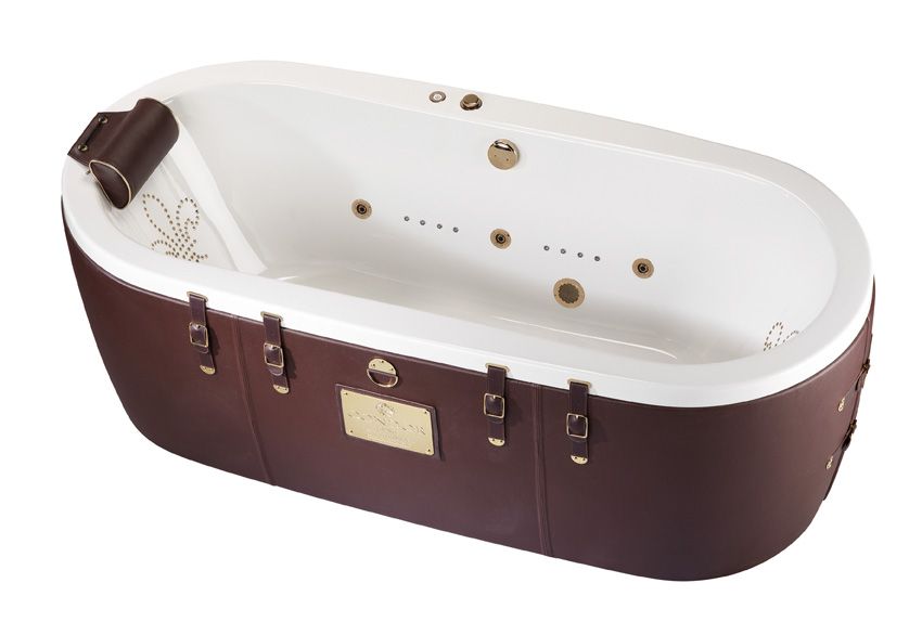 Baignoire Balnéo malle de voyage au bord de l'Orient Express pour s'évader dans cet univers magique du luxe d'antan