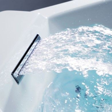 Massage cervical cascade avec un réglage de l'intensité de la lame d'eau sur la nuque