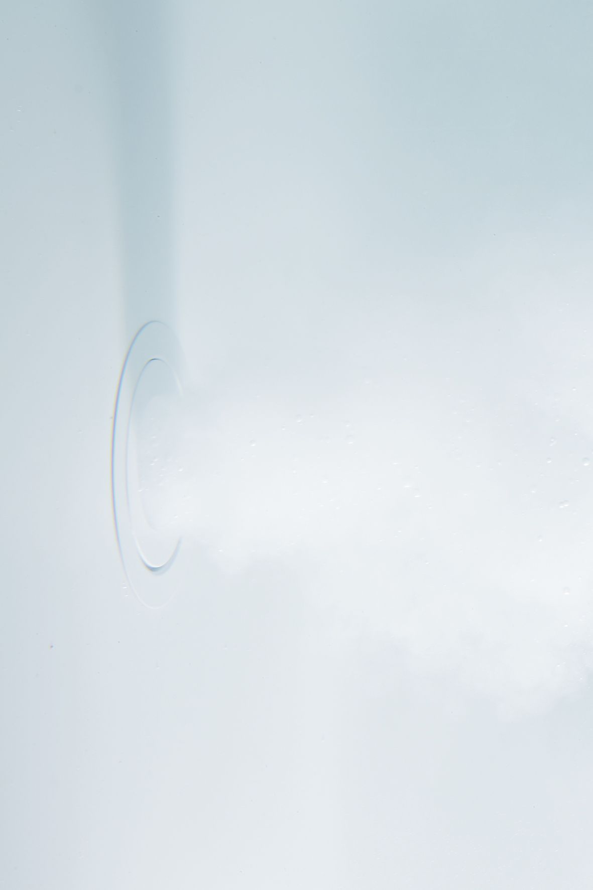 Diffuseur micro bulles avec l'eau qui blanchit