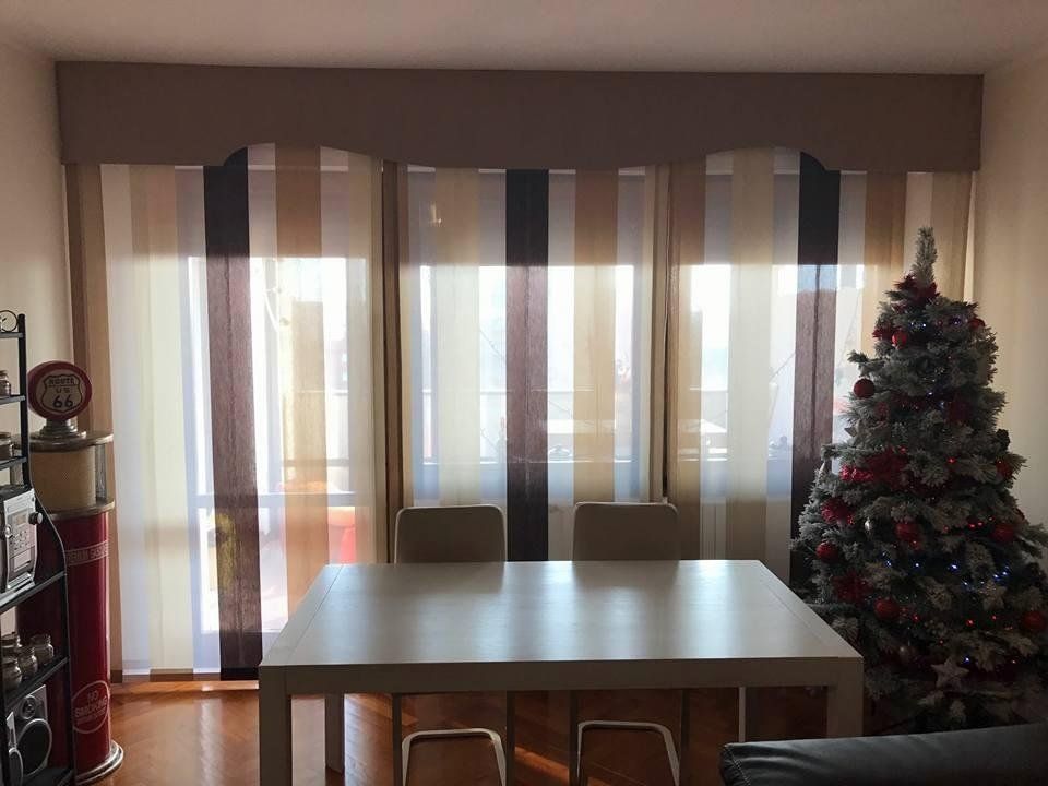 Tenda a motivi geometrici