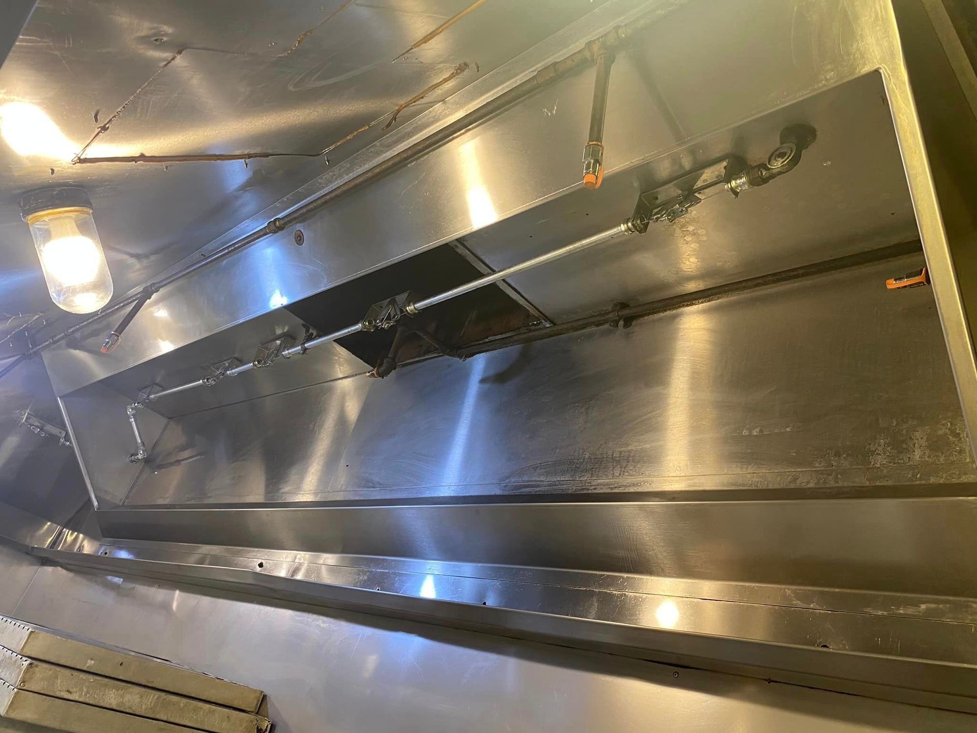 After Cleaning Aluminum Kitchen Hood - Princeton, IN - D&T Power Washing