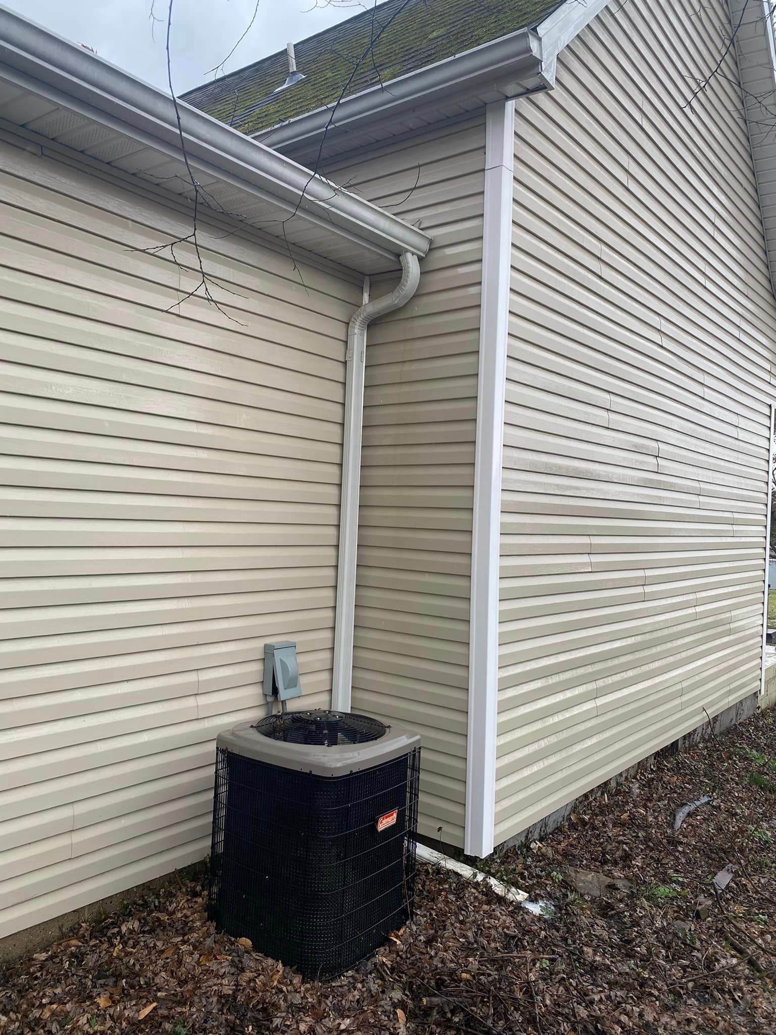 After Cleaning House Wall 2 - Princeton, IN - D&T Power Washing