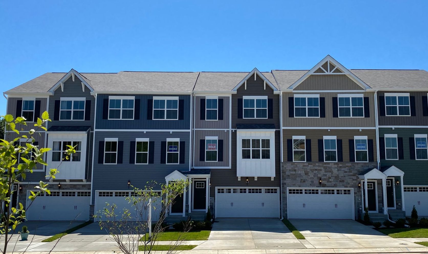 family room looking into kitchen | Ward Communities | Edgewood, MD 21040