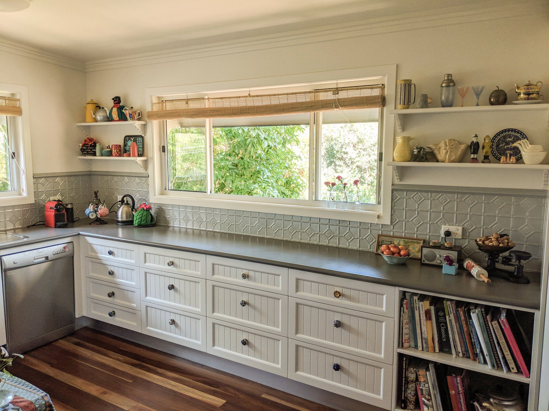 Kitchens Rockhampton Olive & White