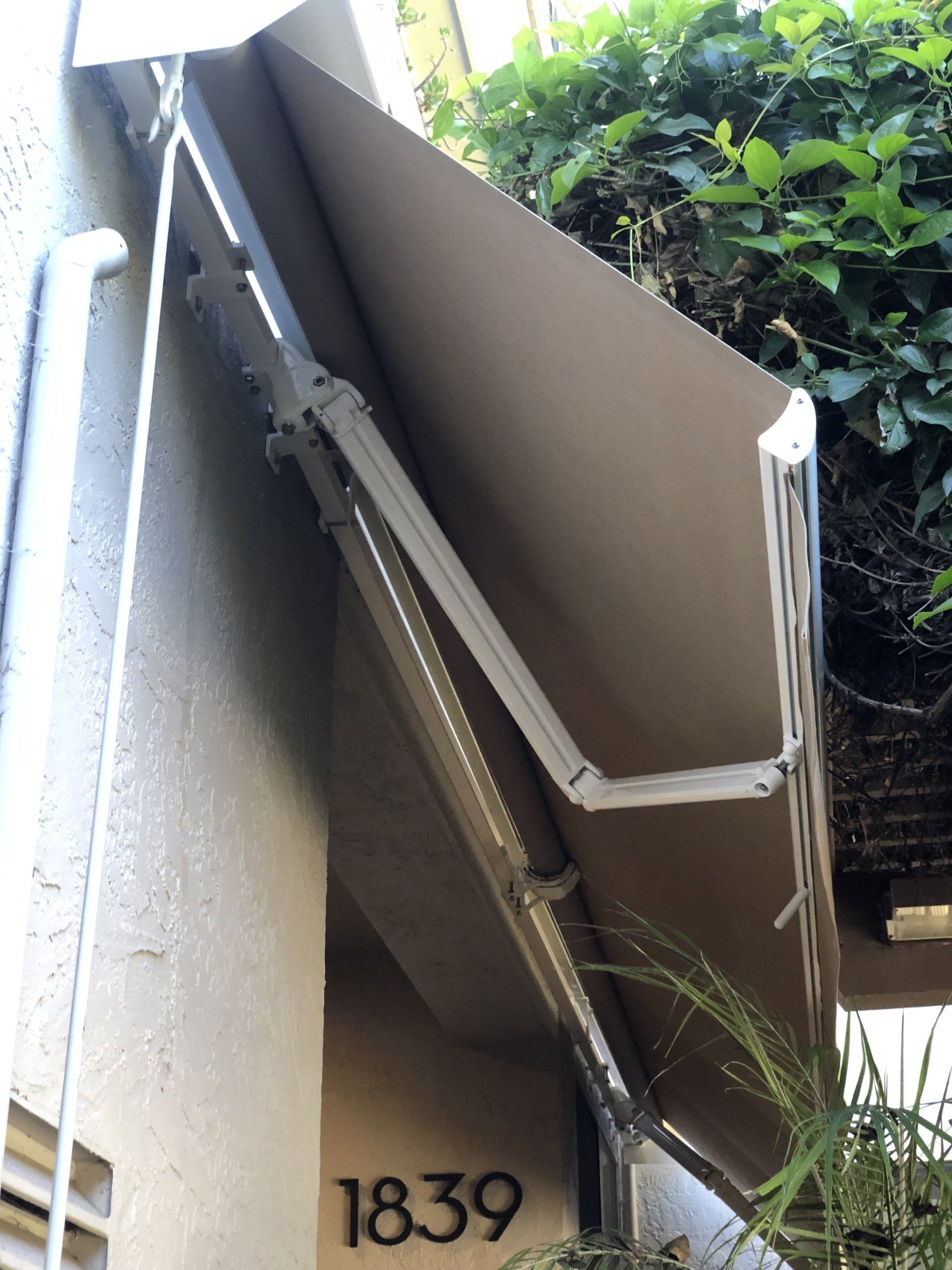 An awning with the number 1839 on it