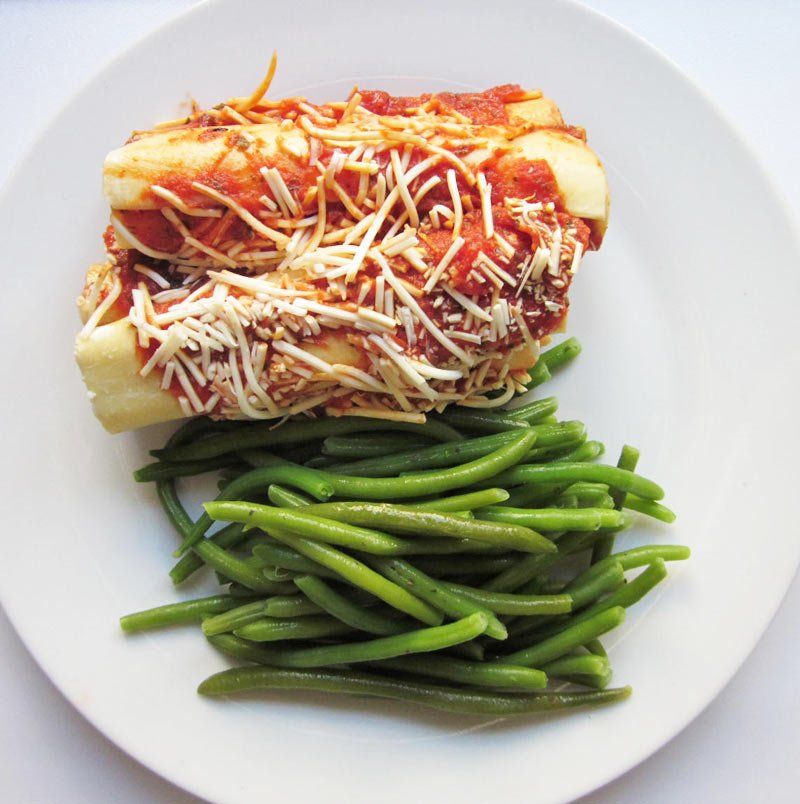 Manicotti (came with five, two are pictured) and String Beans