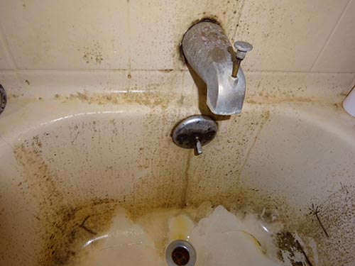 Bathtub Before - Professional Cleaning Services in Santa Cruz, CA