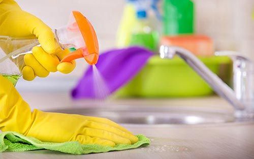 Cleaning the sink - residential in Santa Cruz, CA