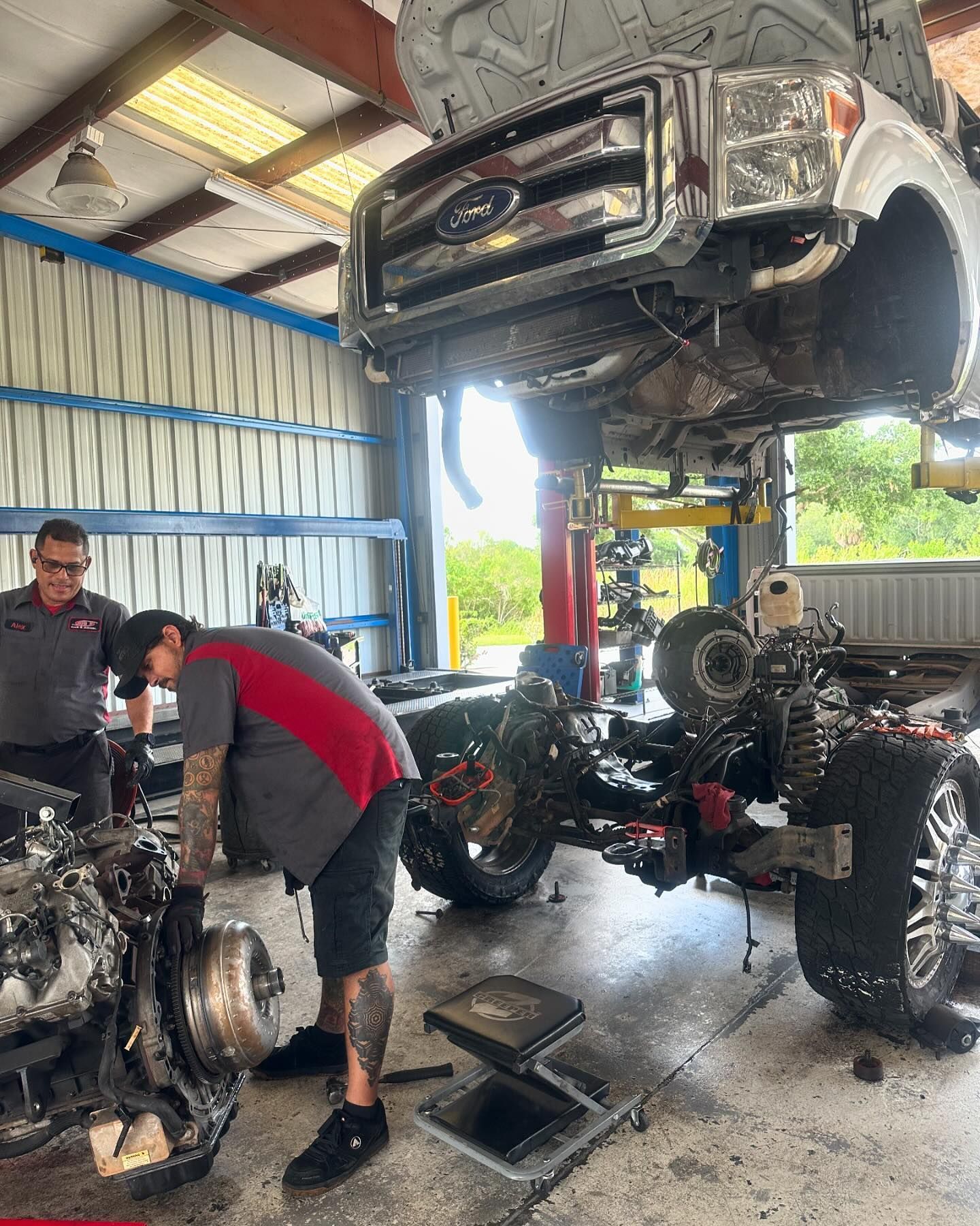 Mechanics in shop | Big 3 Diesel & Automotive Repair