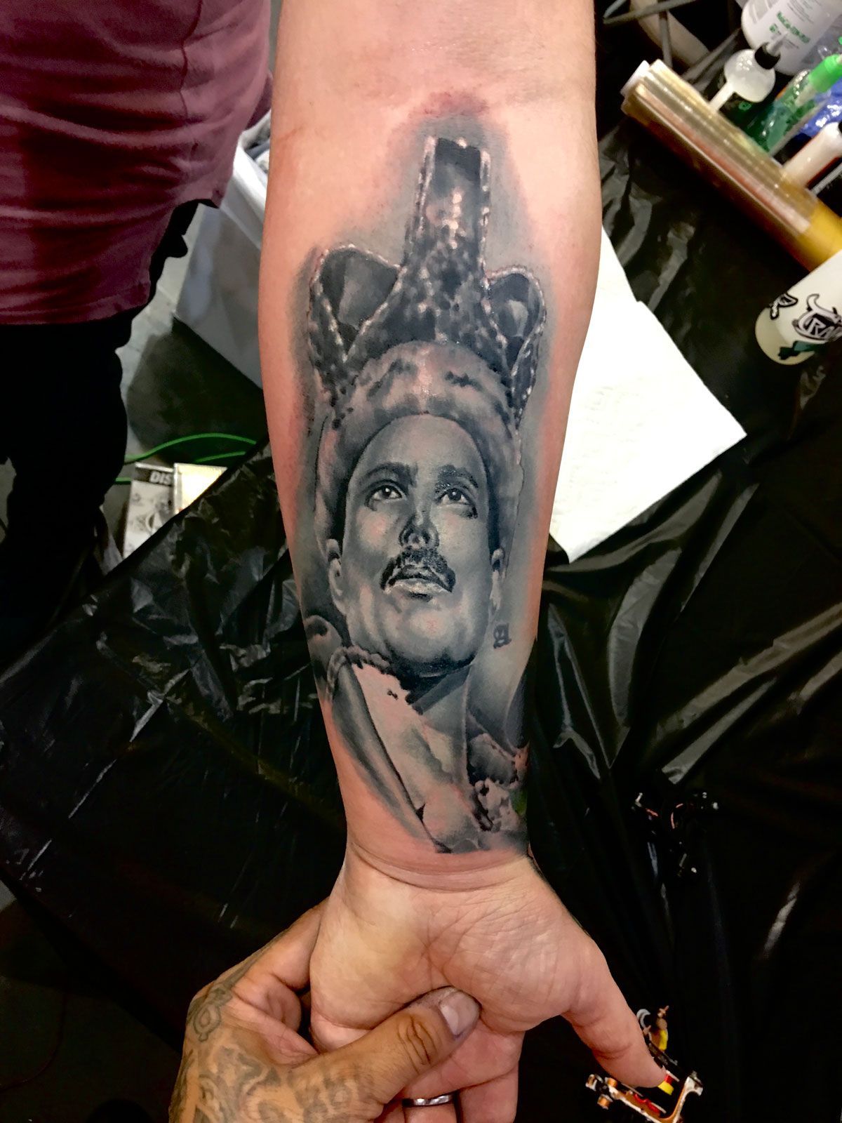 face tattoo, man tattoo